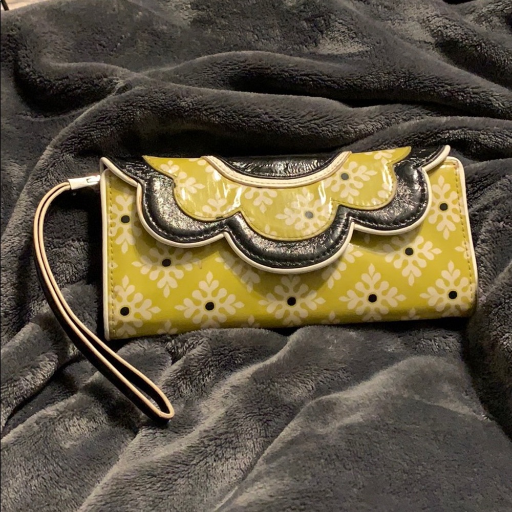 Very Bradley Frill baroque wallet